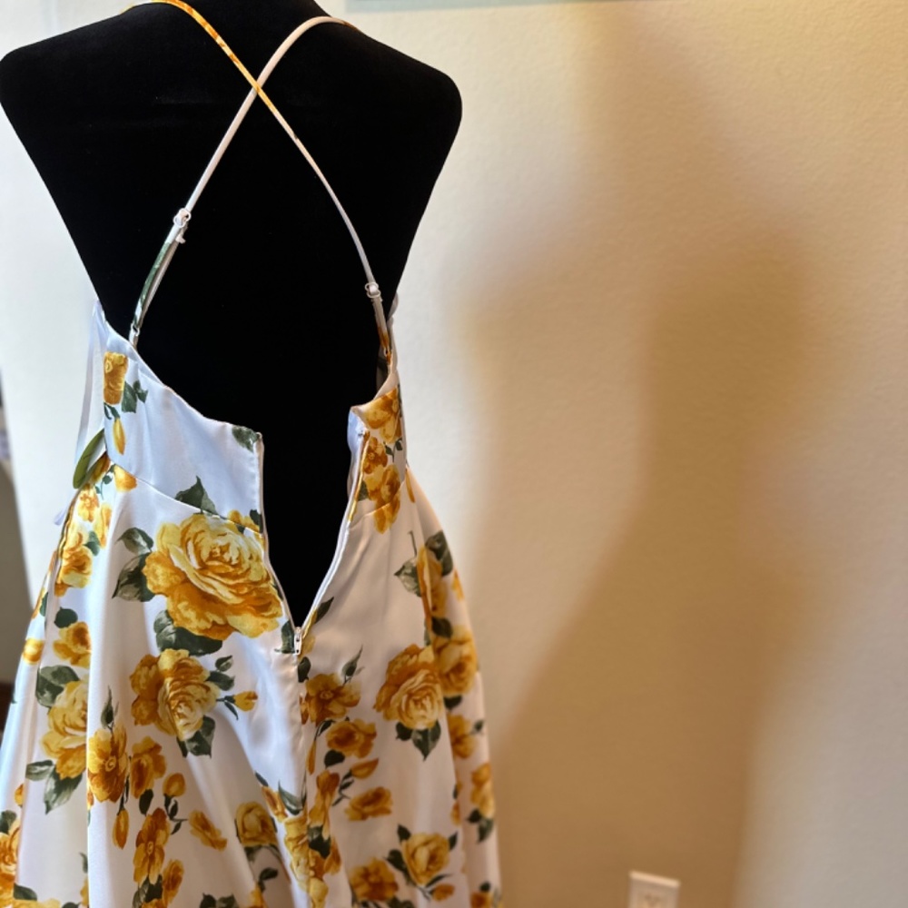 Yellow Roses - Picture 4 of 6